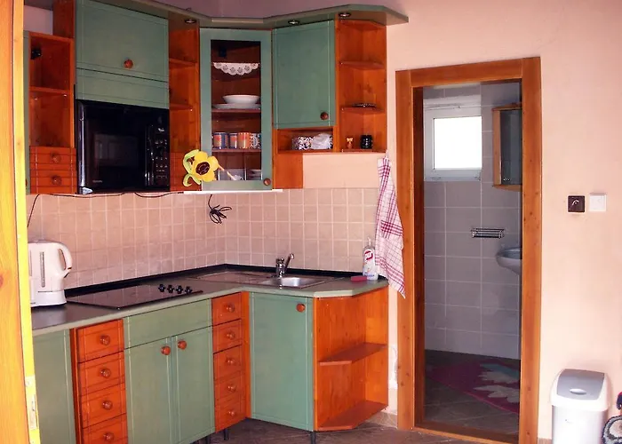 シャレー Stara Horaren 2 ドブシナー